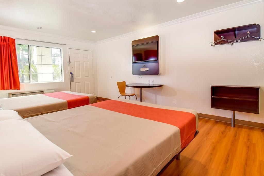 MOTEL 6 GARDEN GROVE 2 UNITED STATES COMPARE HOTEL RATES